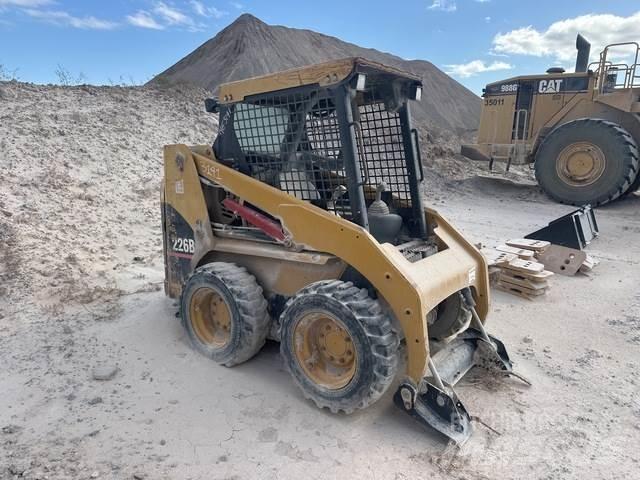 CAT 226B Liukuohjatut kuormaajat