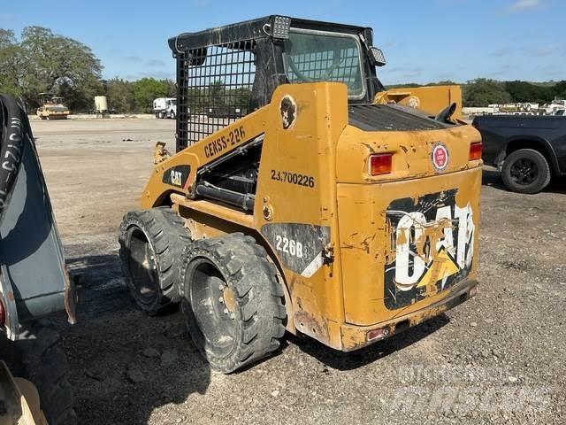 CAT 226B3 Liukuohjatut kuormaajat