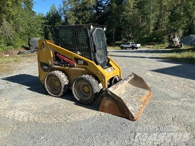 CAT 226B3 Liukuohjatut kuormaajat