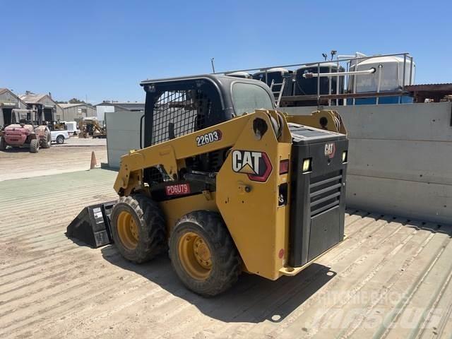 CAT 226D3 Liukuohjatut kuormaajat