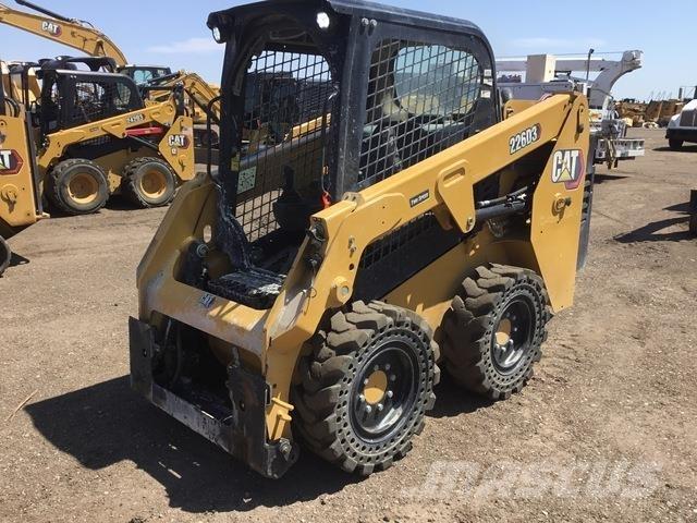 CAT 226D3 Liukuohjatut kuormaajat
