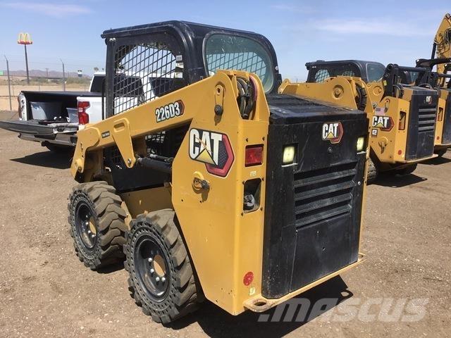 CAT 226D3 Liukuohjatut kuormaajat