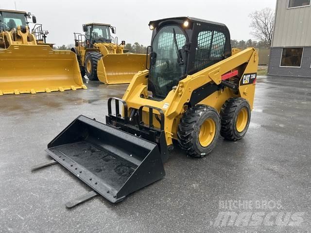 CAT 236D Liukuohjatut kuormaajat