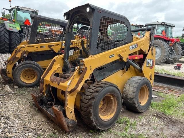 CAT 242D3 Liukuohjatut kuormaajat