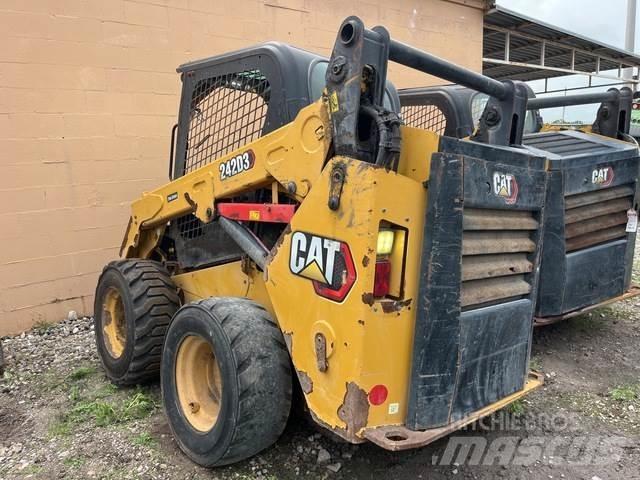 CAT 242D3 Liukuohjatut kuormaajat
