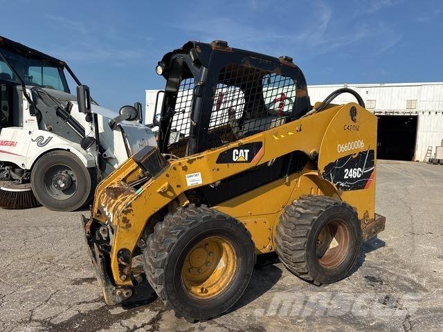 CAT 246C Liukuohjatut kuormaajat