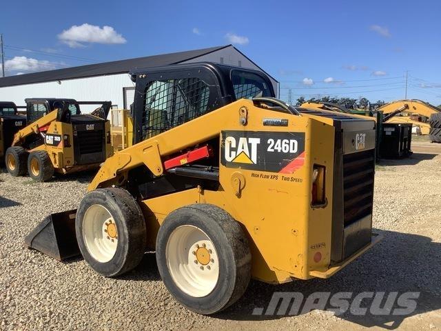 CAT 246D Liukuohjatut kuormaajat
