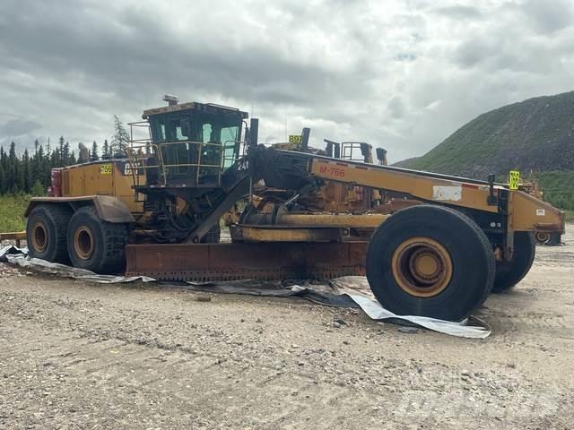 CAT 24M Tiehöylät