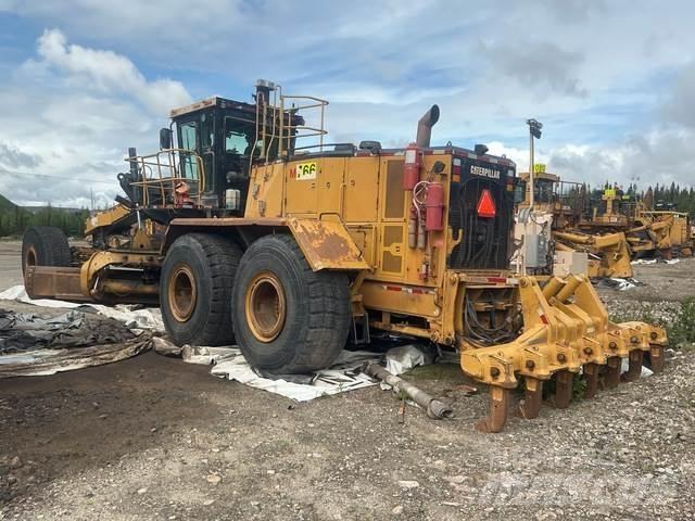 CAT 24M Tiehöylät