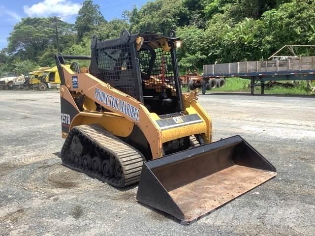 CAT 257B Liukuohjatut kuormaajat