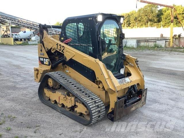 CAT 259D Liukuohjatut kuormaajat