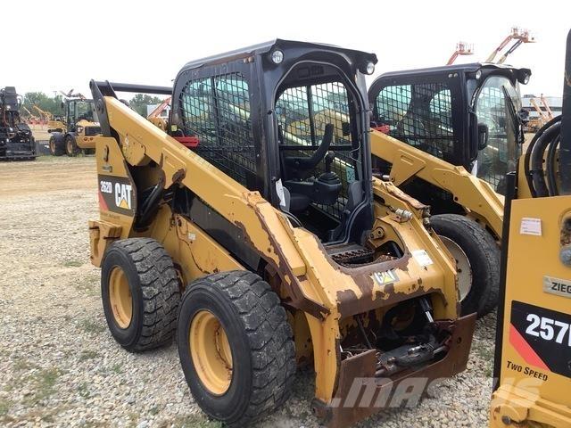CAT 262D Liukuohjatut kuormaajat