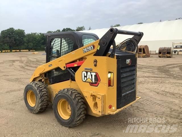 CAT 262D3 Liukuohjatut kuormaajat