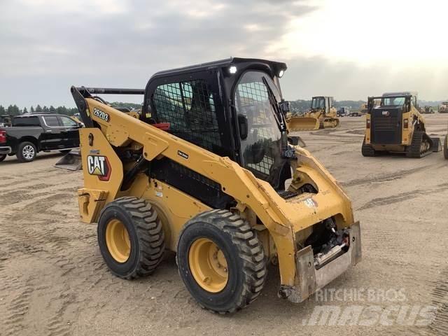 CAT 262D3 Liukuohjatut kuormaajat