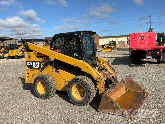 CAT 272D Liukuohjatut kuormaajat