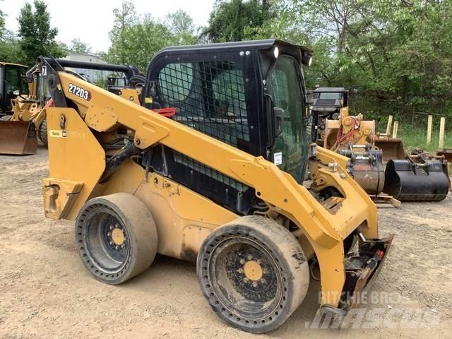 CAT 272D3 Liukuohjatut kuormaajat