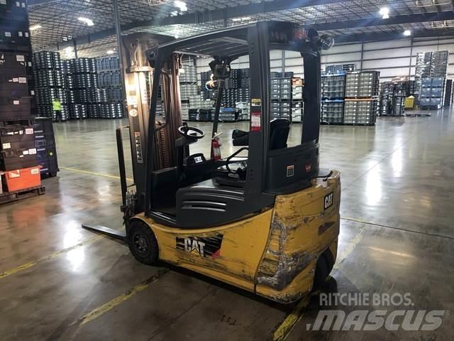 CAT 2ET3000 Sähkötrukit