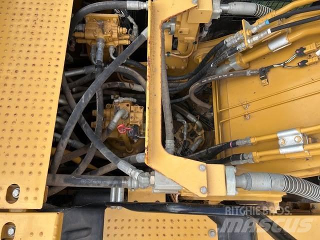 CAT 320 Telakaivukoneet