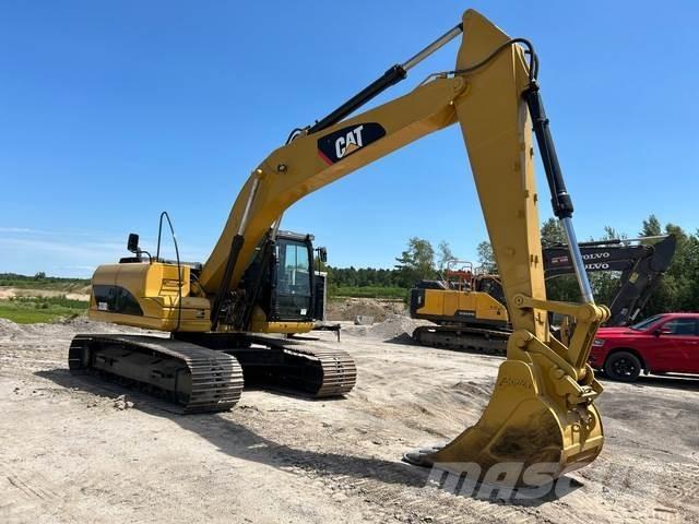CAT 320 DL Telakaivukoneet