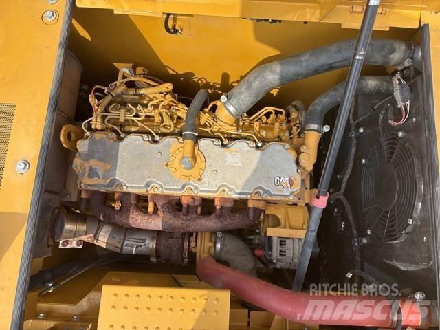 CAT 323GC Telakaivukoneet
