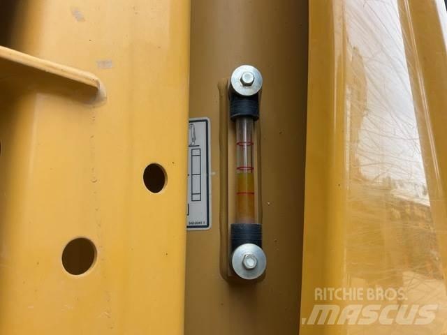 CAT 326 GC Telakaivukoneet