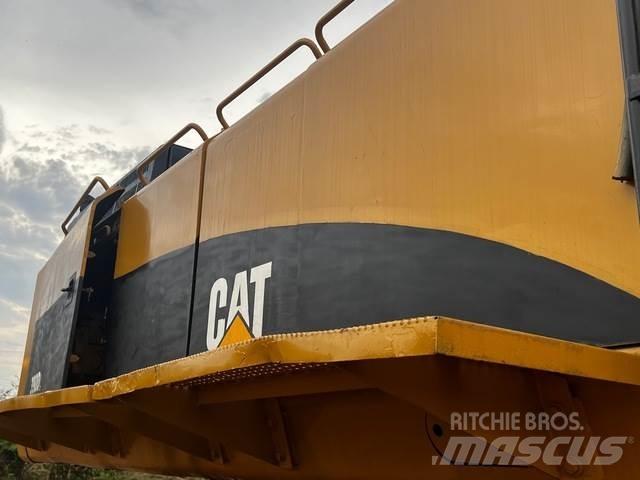 CAT 390DL Telakaivukoneet