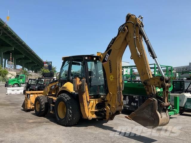 CAT 450 Kaivurikuormaajat