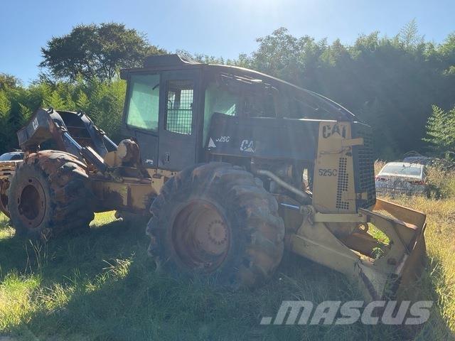 CAT 525C Juontokoneet