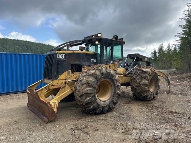 CAT 535B Juontokoneet