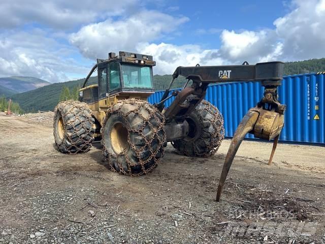 CAT 535B Juontokoneet