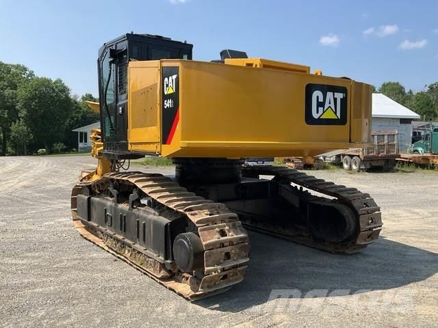 CAT 541 Kaatokasauskoneet