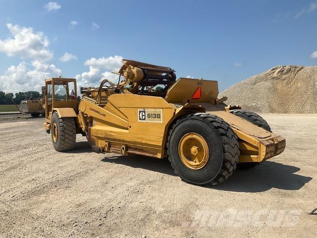 CAT 613B Kaavinvaunut