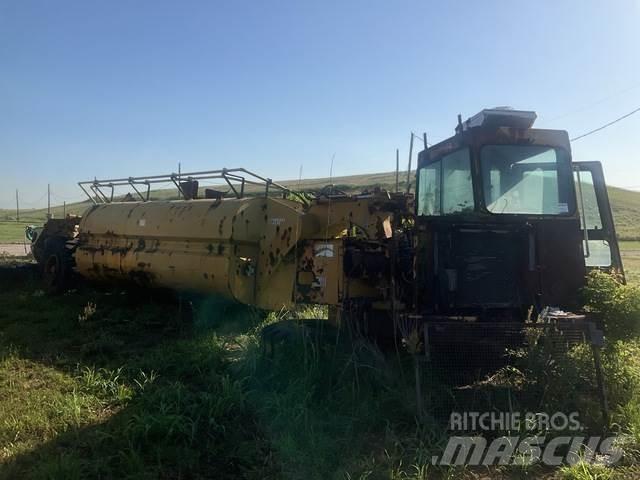 CAT 613C Vesisäiliöautot