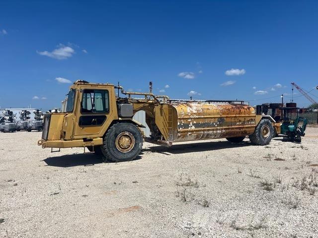 CAT 613C Vesisäiliöautot