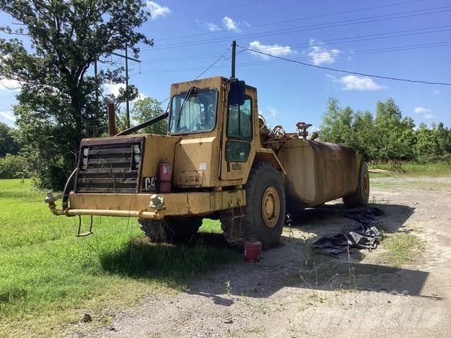CAT 615C Vesisäiliöautot