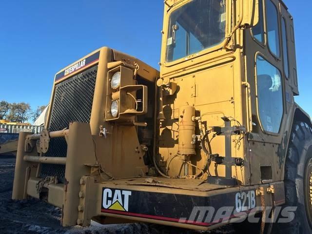 CAT 621B Kaavinvaunut