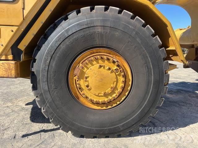 CAT 621G Kaavinvaunut