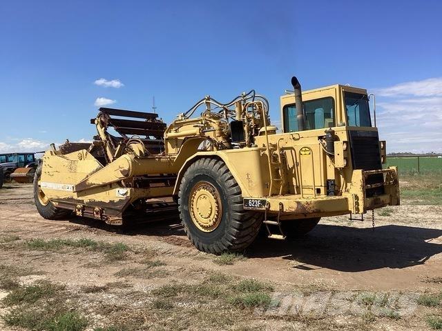CAT 623F Kaavinvaunut