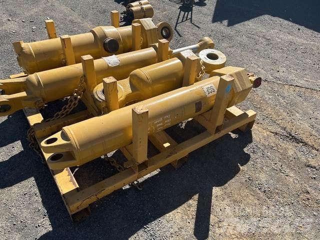 CAT 657E Muut