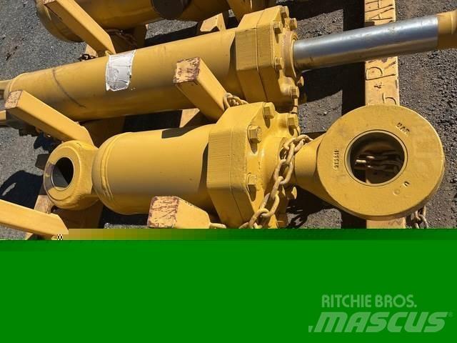 CAT 657E Muut