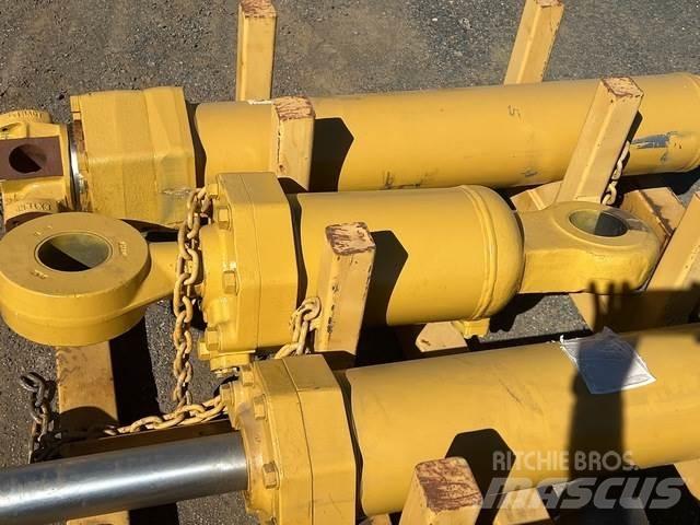 CAT 657E Muut