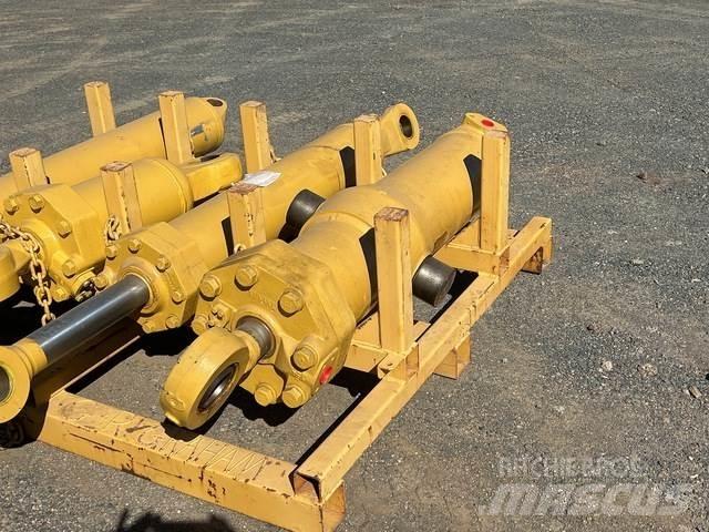 CAT 657E Muut