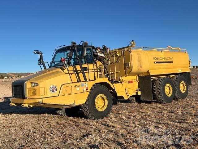 CAT 730C Vesisäiliöautot