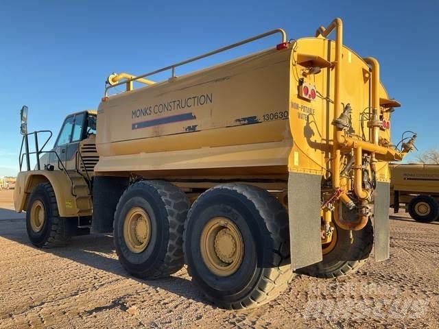 CAT 735 Vesisäiliöautot