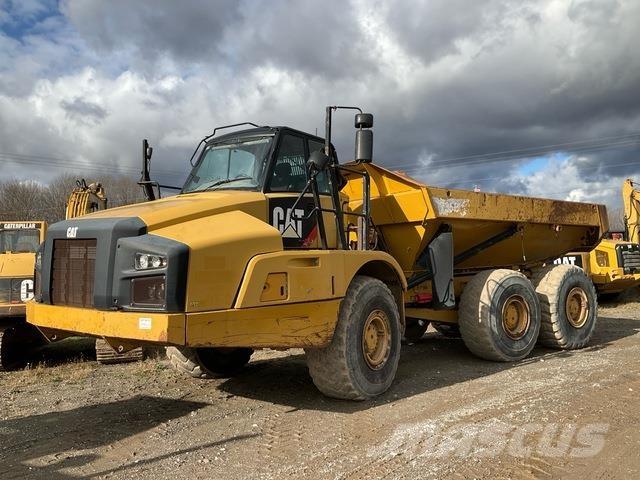 CAT 735B Dumpperit