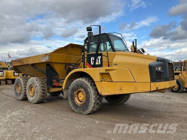 CAT 735B Dumpperit