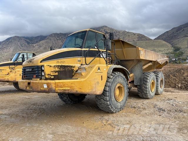 CAT 740 Dumpperit