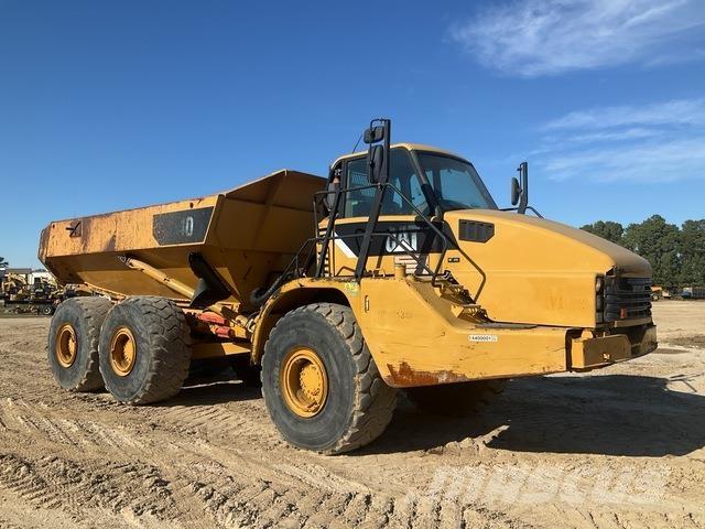 CAT 740 Dumpperit