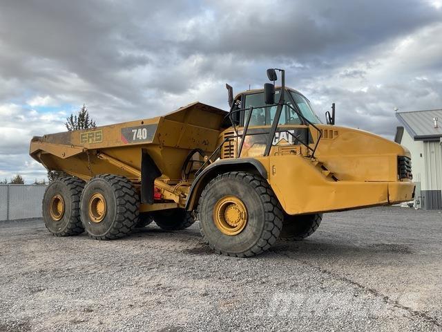 CAT 740 Dumpperit