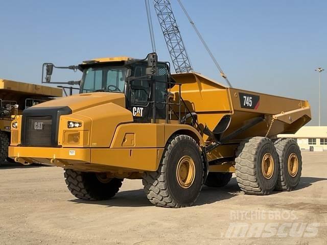 CAT 745 Dumpperit